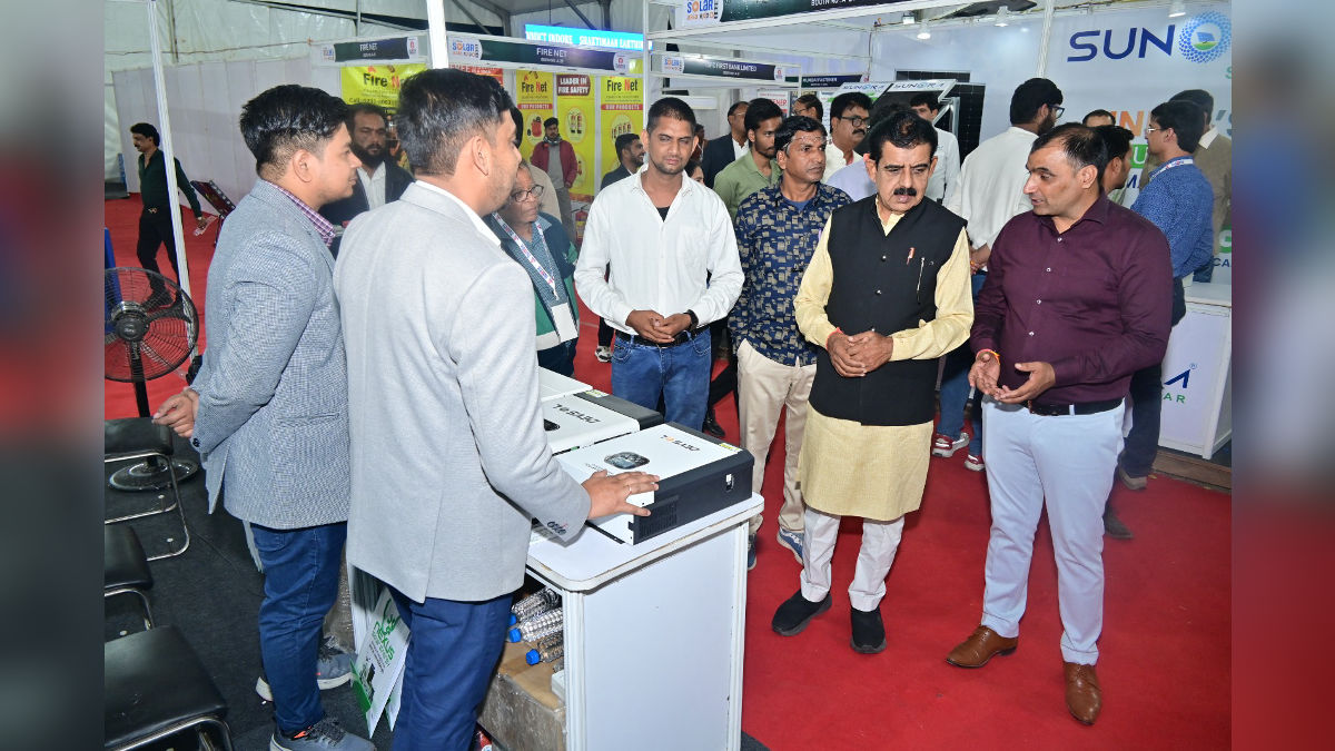 Solar inverter booth