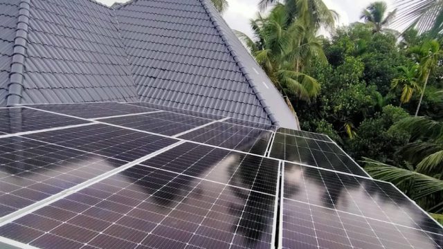 R4 BATTERY POINT-ON GRID | OFF GRID SOLAR SYSTEM | INVERTERS | BATTERIES SALES & SERVICE